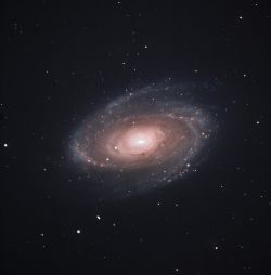 M81 Bodes Galaxy - Simon Plumley